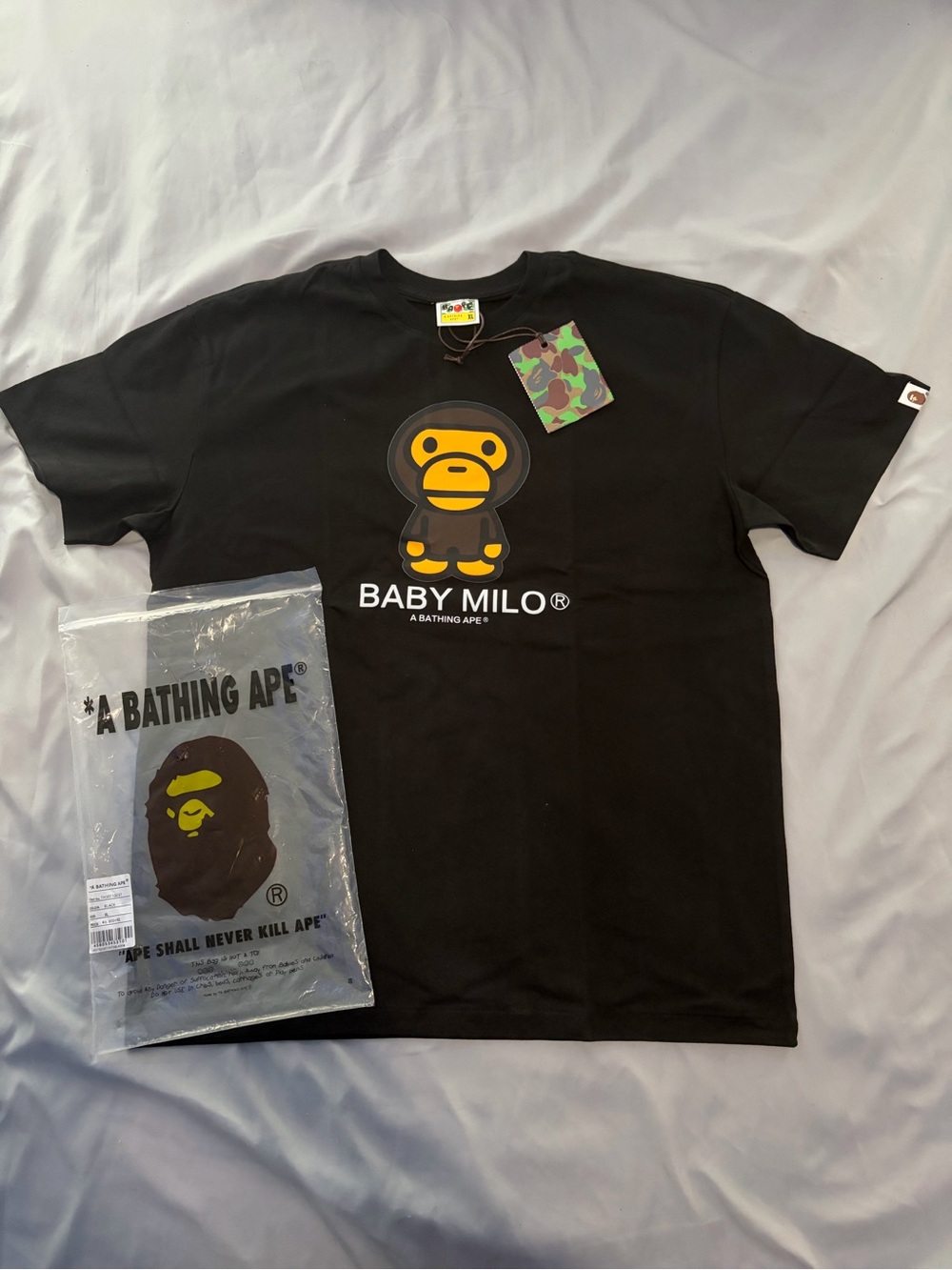 A Bathing Ape BABY MILO Black Short Sleeve Graphic Tee